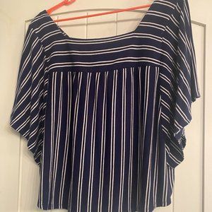Universal thread blue/white square neck top